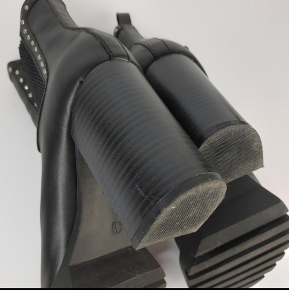 Black ankle boots with silver studs - Picture 2 of 8